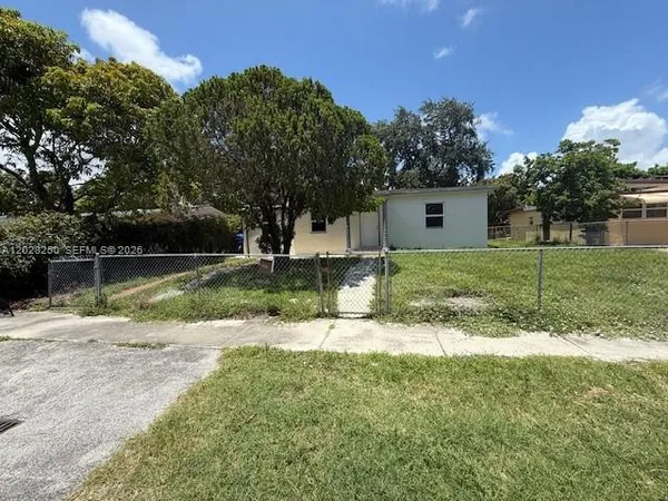 $2,700 | 1481 Northeast 155th Terrace, Unit 1481, North Miami Beach, FL 33162