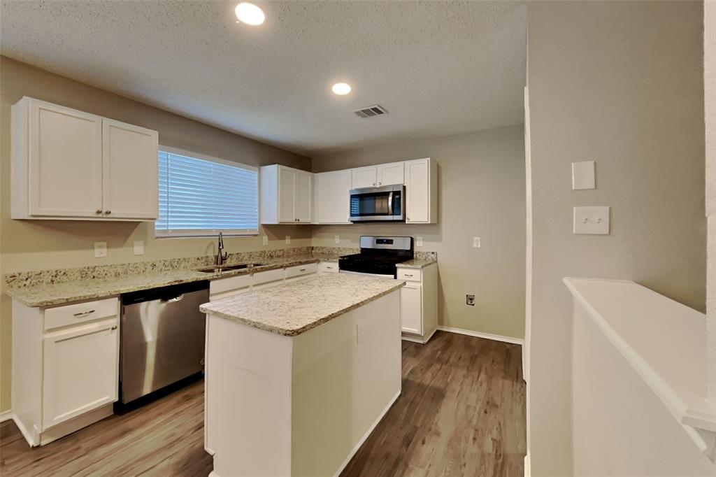 1007 Chelsea Lane Forney, TX 75126 - Photo 4 of 15