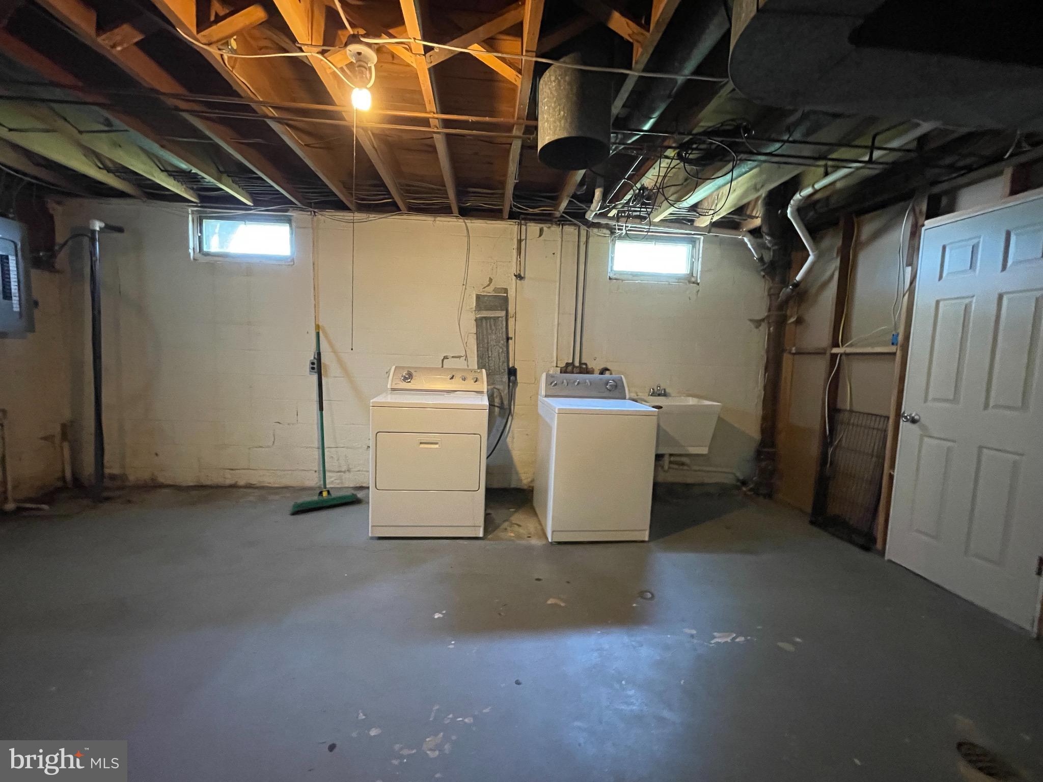 909 Van Reed Road Reading, PA 19610 - Photo 36 of 45 Laundry Area next to Family Room