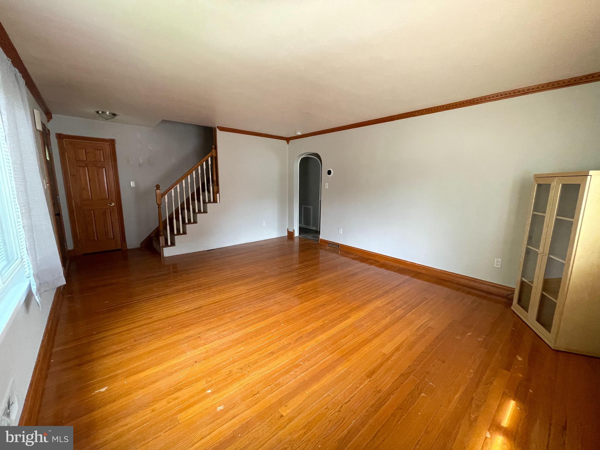 909 Van Reed Road Reading, PA 19610 - Photo 8 of 45 Living Room