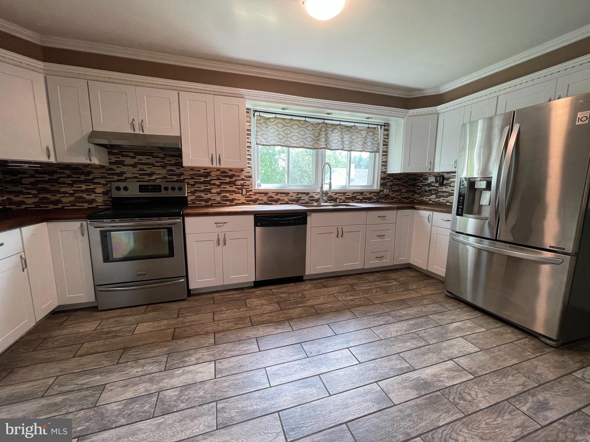 909 Van Reed Road Reading, PA 19610 - Photo 10 of 45 Stainless Steel Appliances