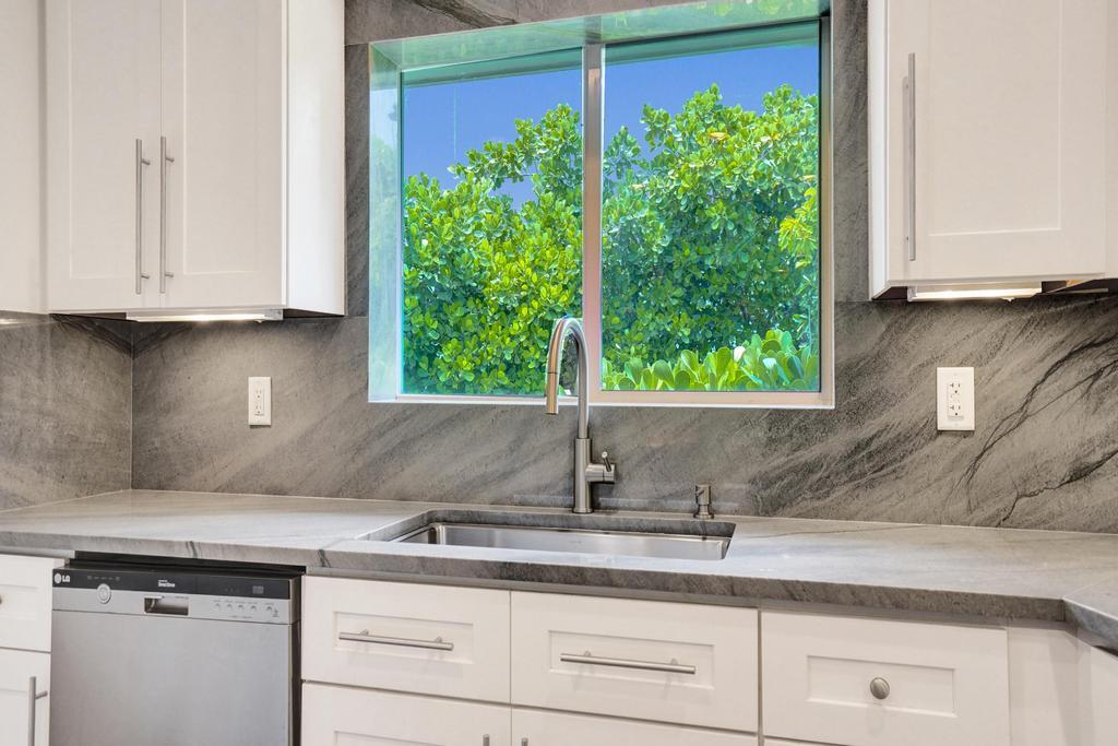 5 Gatehouse Road Sea Ranch Lakes, FL 33308 - Photo 19 of 82 DSC00727