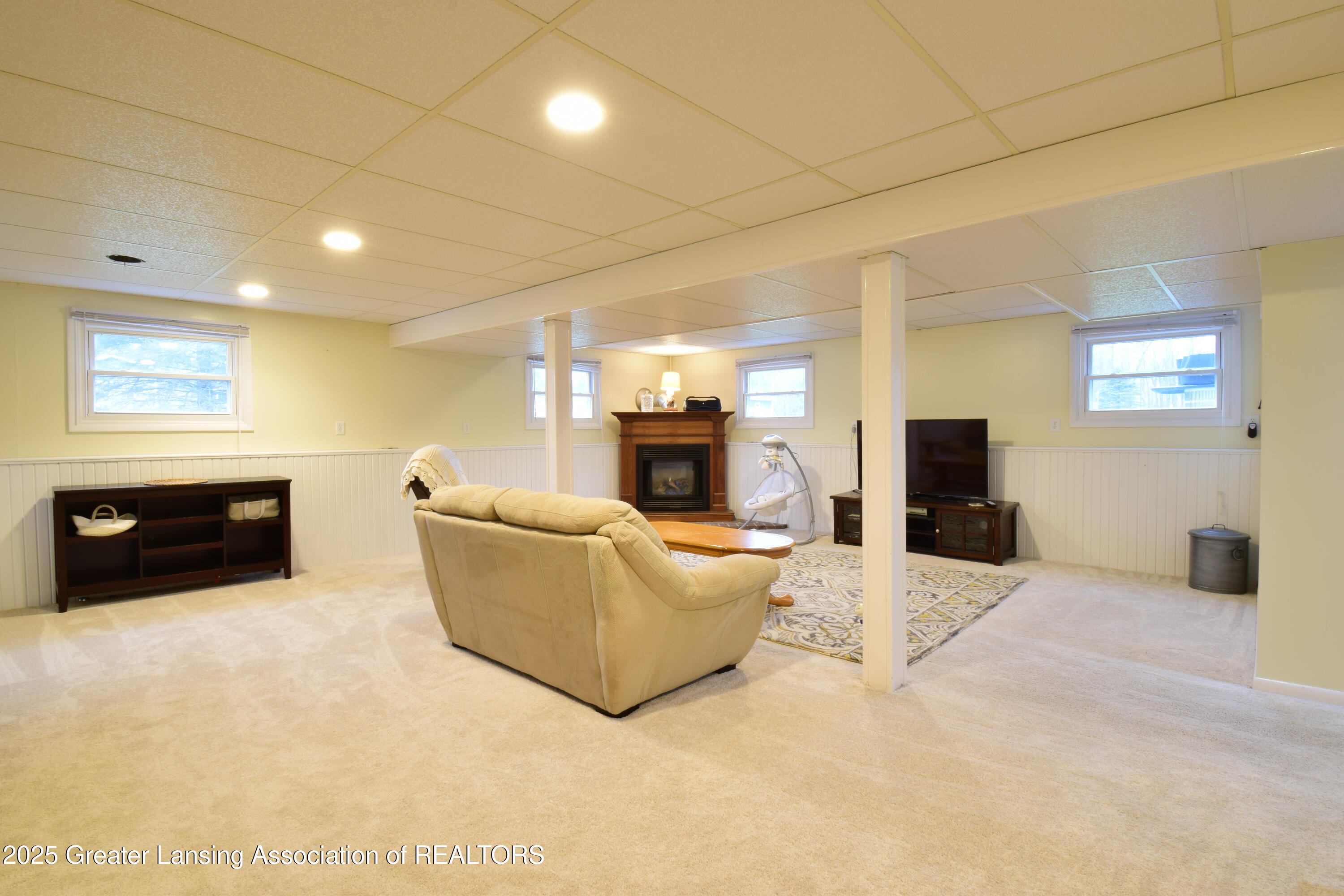 4860 Shepper Road Stockbridge, MI 49285 - Photo 36 of 66 Family Room