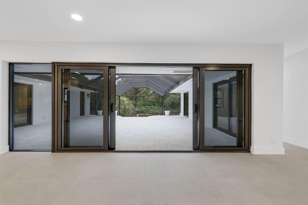 550 Southwest 6th Avenue Boca Raton, FL 33486 - Photo 13 of 57