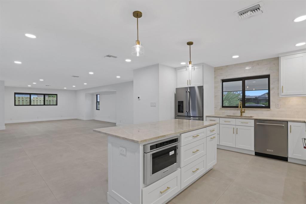 550 Southwest 6th Avenue Boca Raton, FL 33486 - Photo 18 of 57