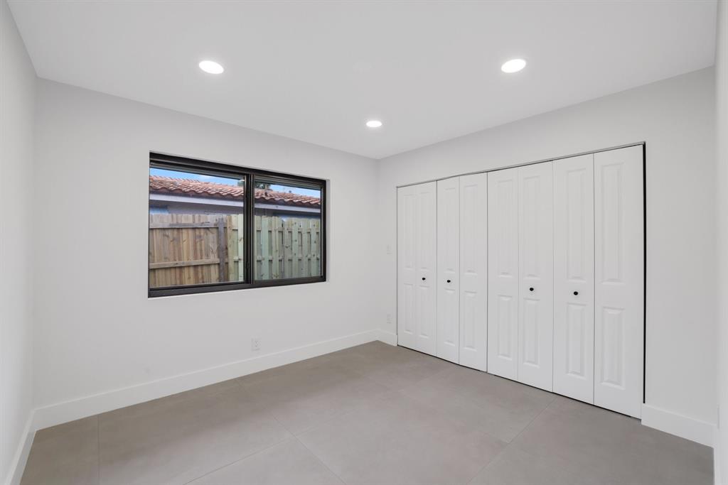 550 Southwest 6th Avenue Boca Raton, FL 33486 - Photo 28 of 57