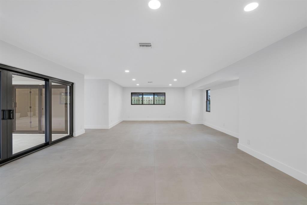 550 Southwest 6th Avenue Boca Raton, FL 33486 - Photo 8 of 57