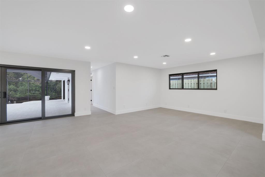 550 Southwest 6th Avenue Boca Raton, FL 33486 - Photo 10 of 57