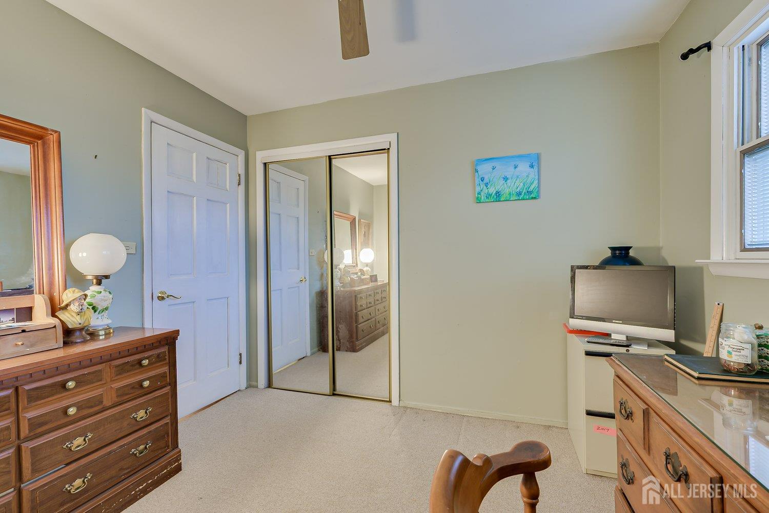 8 Adelphi Court Edison, NJ 08837 - Photo 24 of 36