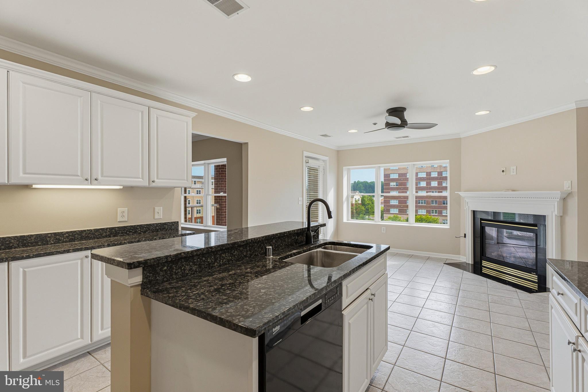 12240 Roundwood Road, Unit 509 Lutherville-Timonium, MD 21093 - Photo 12 of 39 Center Island
