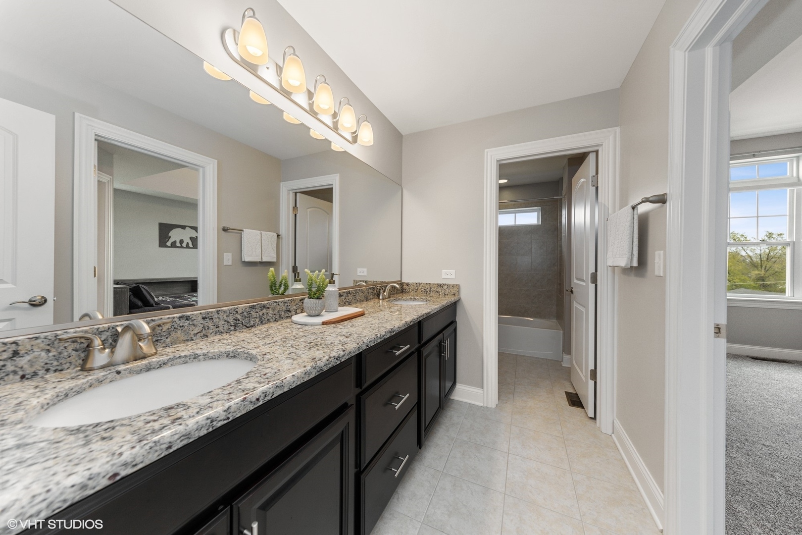 719 Jr Terrace Elmhurst, IL 60126 - Photo 11 of 22