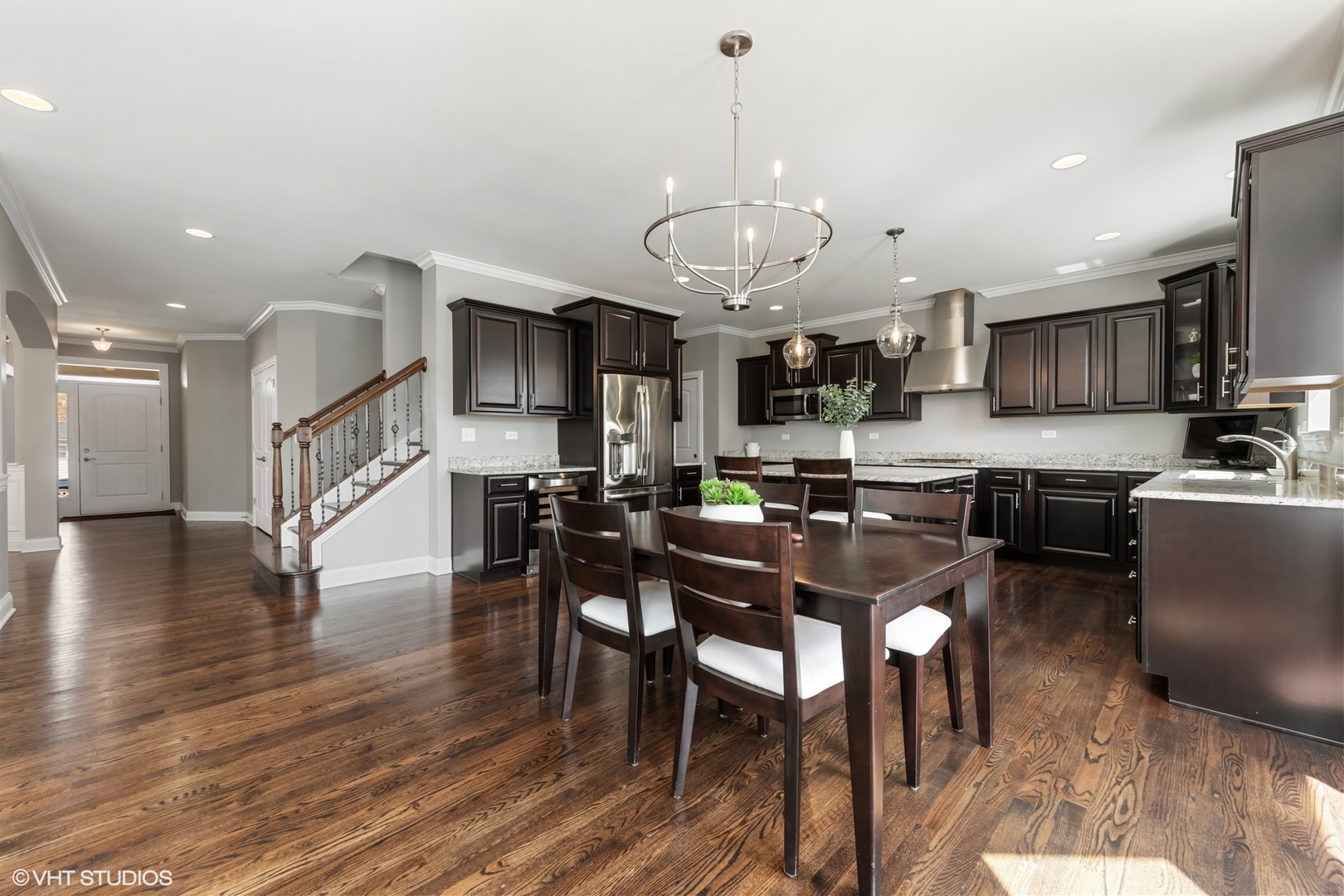 719 Jr Terrace Elmhurst, IL 60126 - Photo 8 of 22