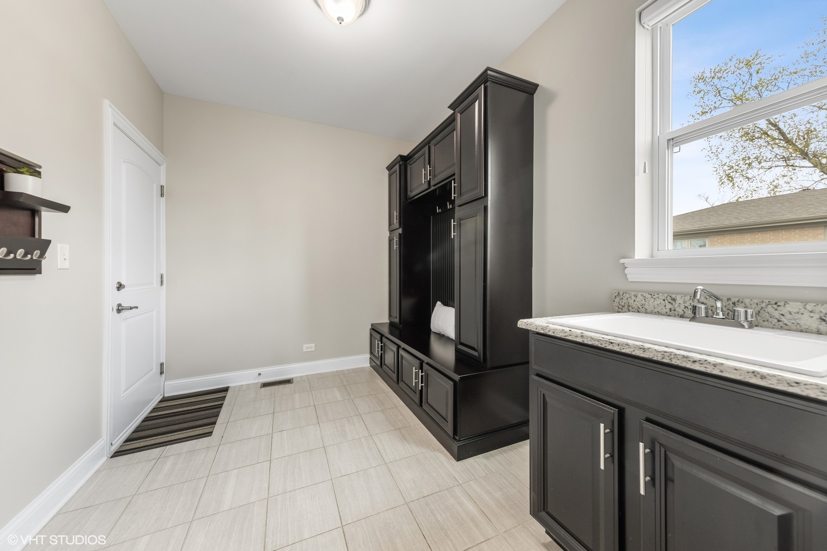 719 Jr Terrace Elmhurst, IL 60126 - Photo 9 of 22