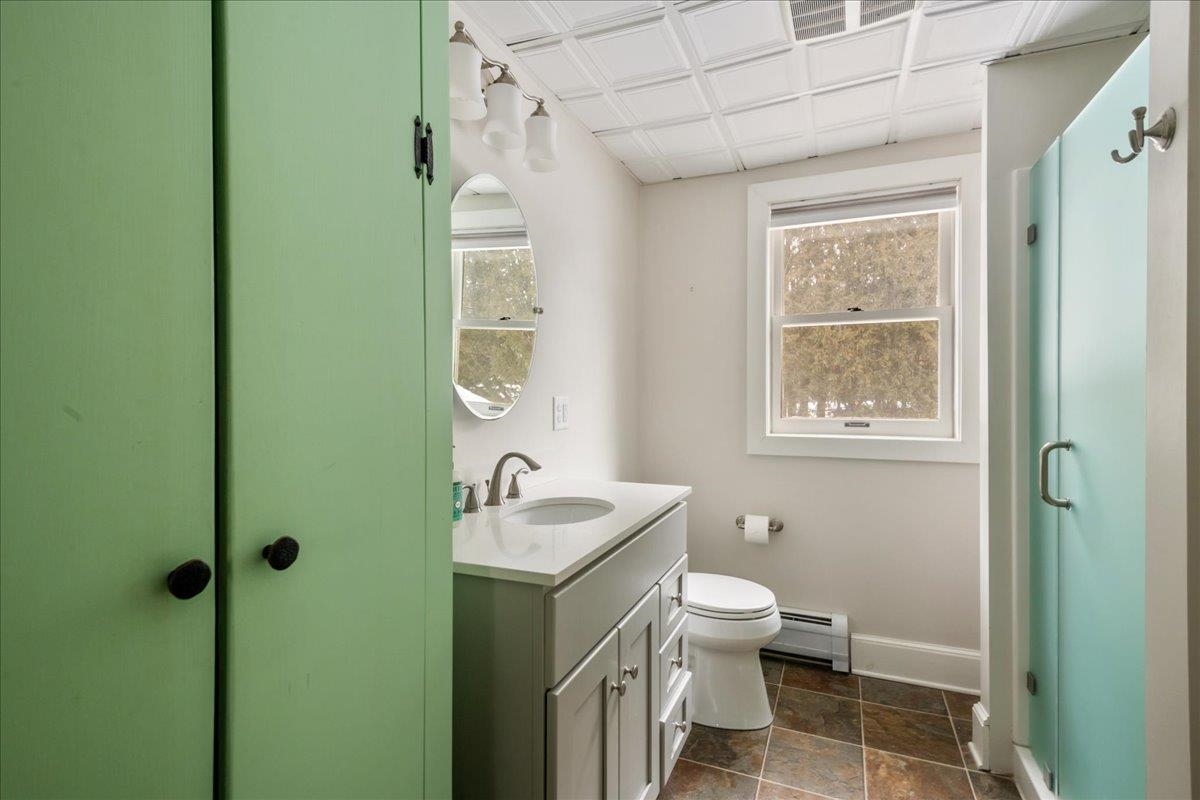 128 3 Mile Bridge Road Middlesex, VT 05602 - Photo 17 of 48