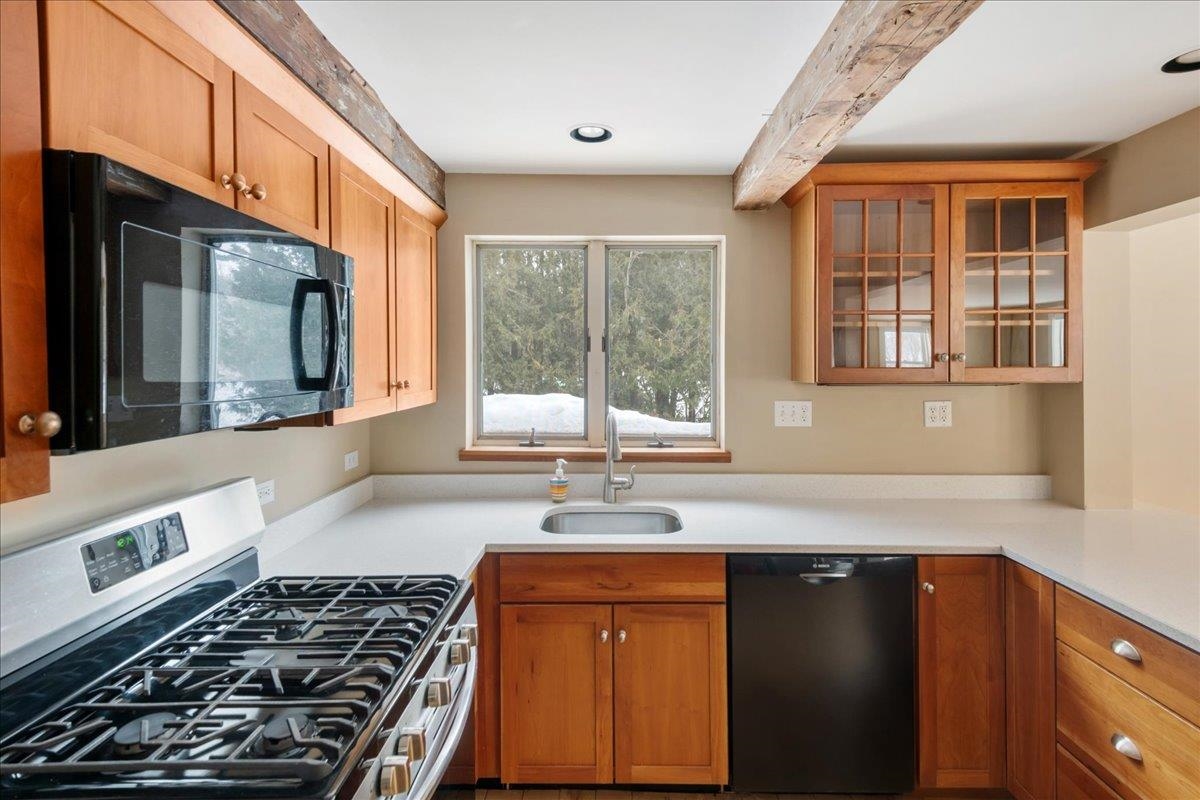 128 3 Mile Bridge Road Middlesex, VT 05602 - Photo 8 of 48