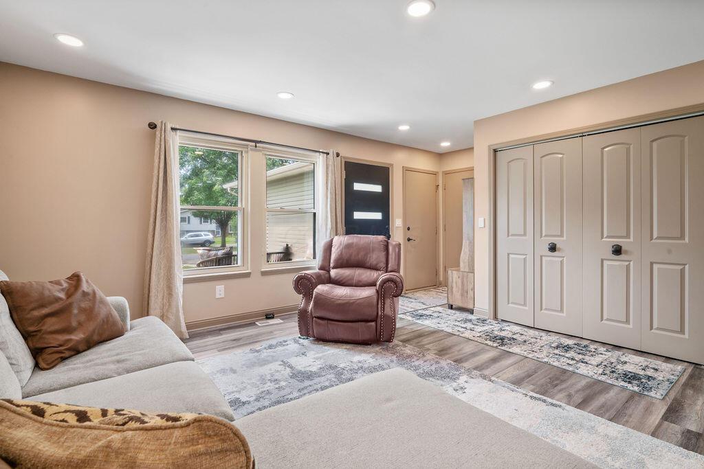 4170 Demorest Road Grove City, OH 43123 - Photo 6 of 25 Family Room