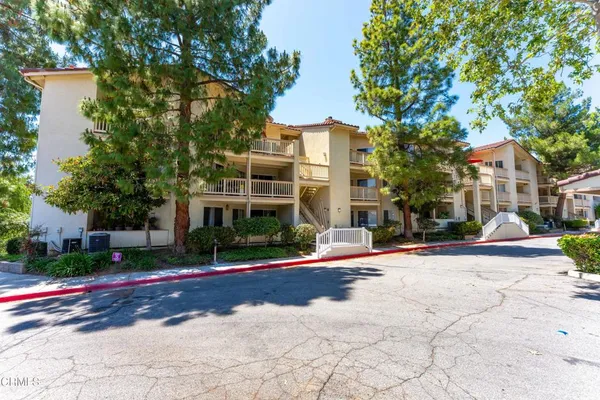 $549,000 | 5728 Oak Bend Lane, Unit 312, Oak Park, CA 91377