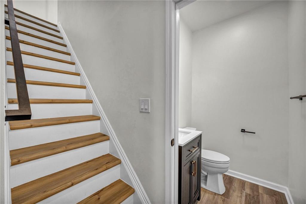 5115 Poe Way Pittsburgh, PA 15201 - Photo 13 of 32