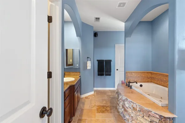 $4,500 | 21803 Briarcliff Drive, Spicewood, TX 78669