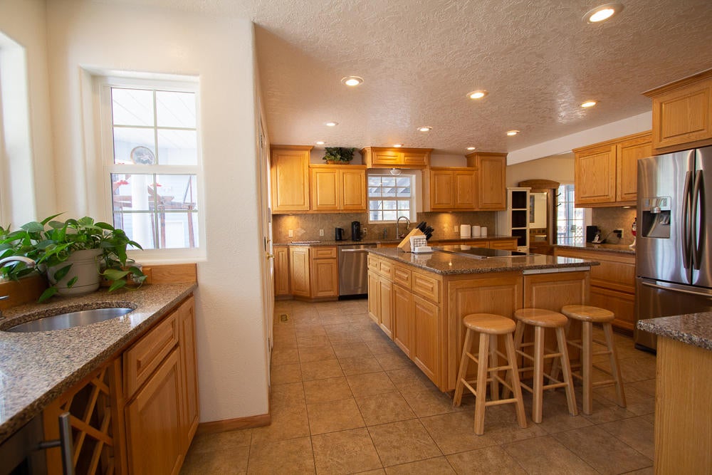 9254 Old Fort Road Klamath Falls, OR 97601 - Photo 13 of 62 21
