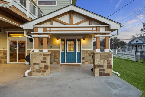 $515,000 | 137 Hill Drive, Granite Shoals, TX 78654