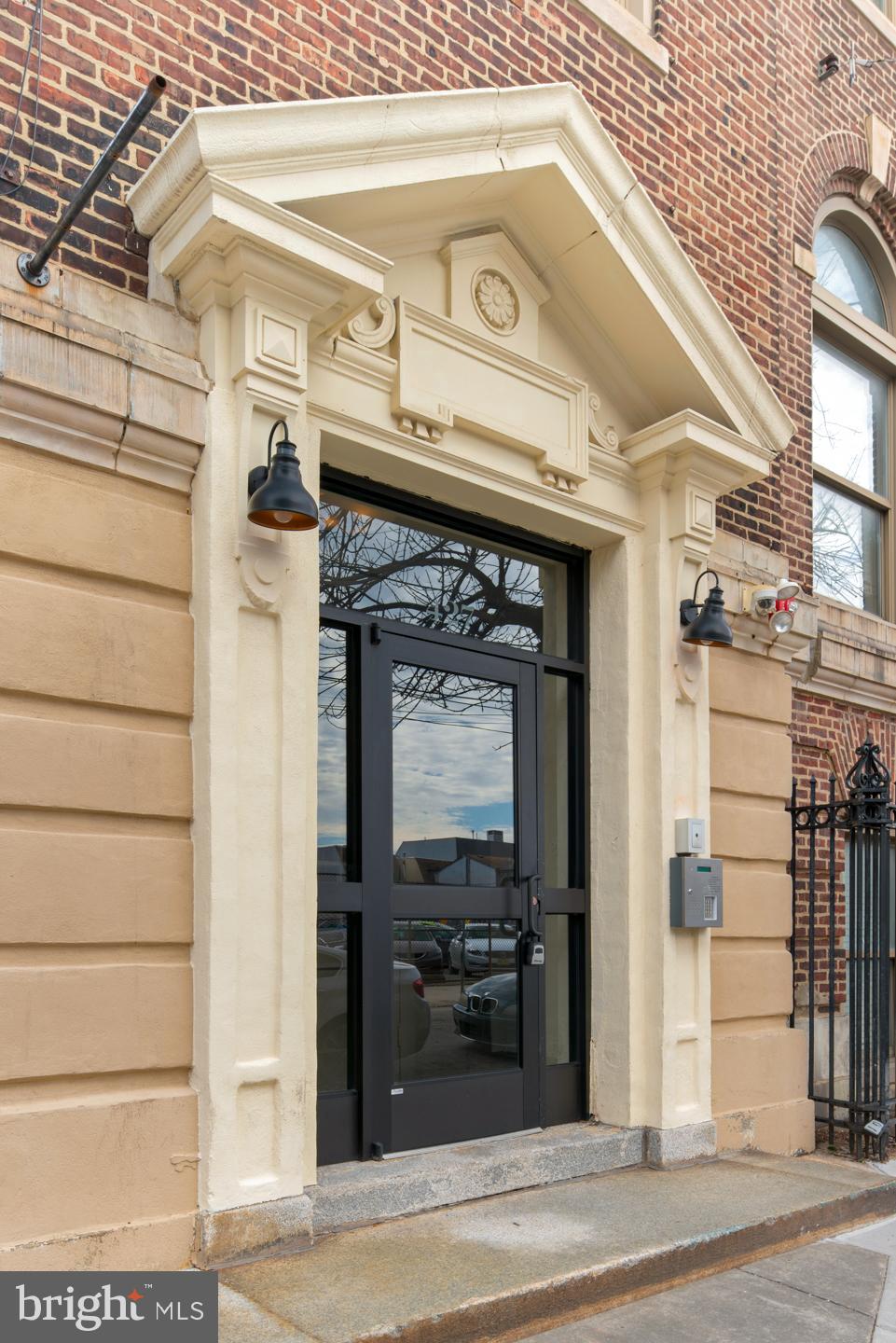 427 Monroe Street, Unit 404 Philadelphia, PA 19147 - Photo 7 of 10