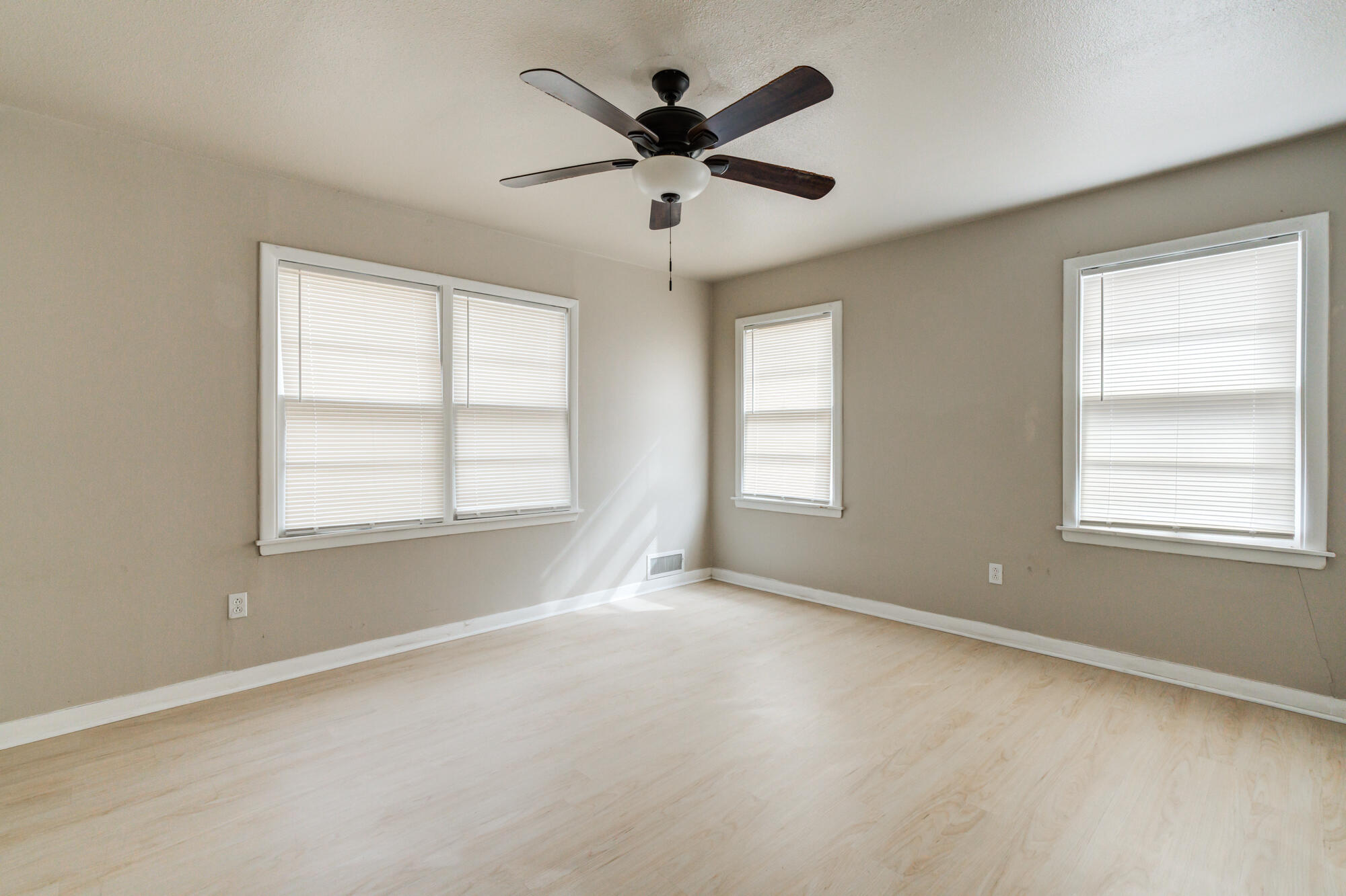 2213 33rd Street Lubbock, TX 79411 - Photo 16 of 45 DSC07476_77_78_79_80