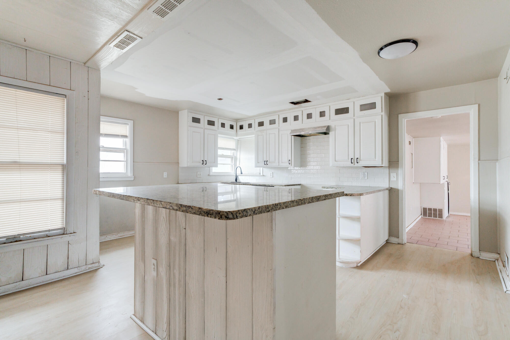 2213 33rd Street Lubbock, TX 79411 - Photo 19 of 45 DSC07546_47_48_49_50