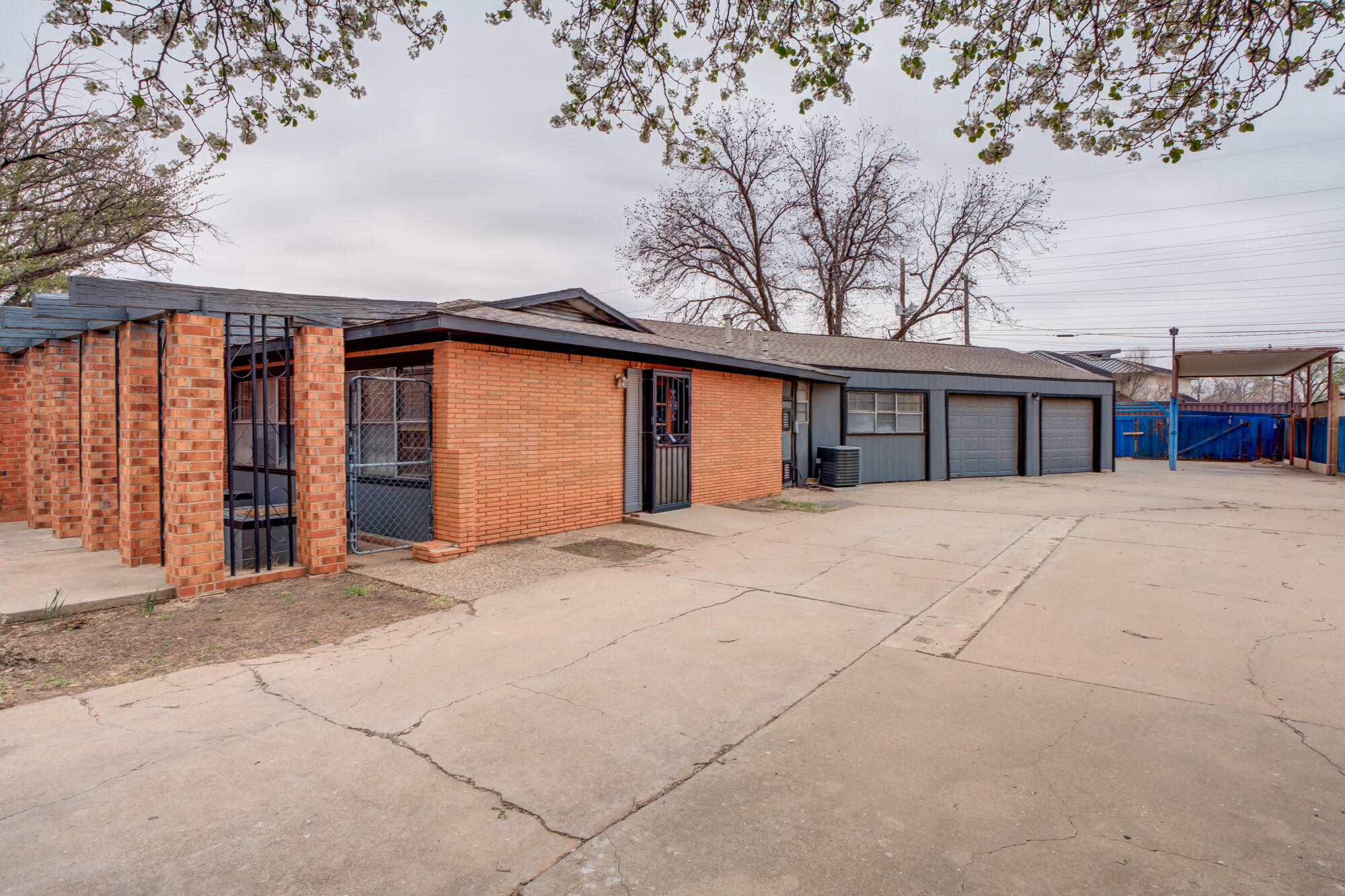 2213 33rd Street Lubbock, TX 79411 - Photo 2 of 45 DSC07631_2_3_4_5