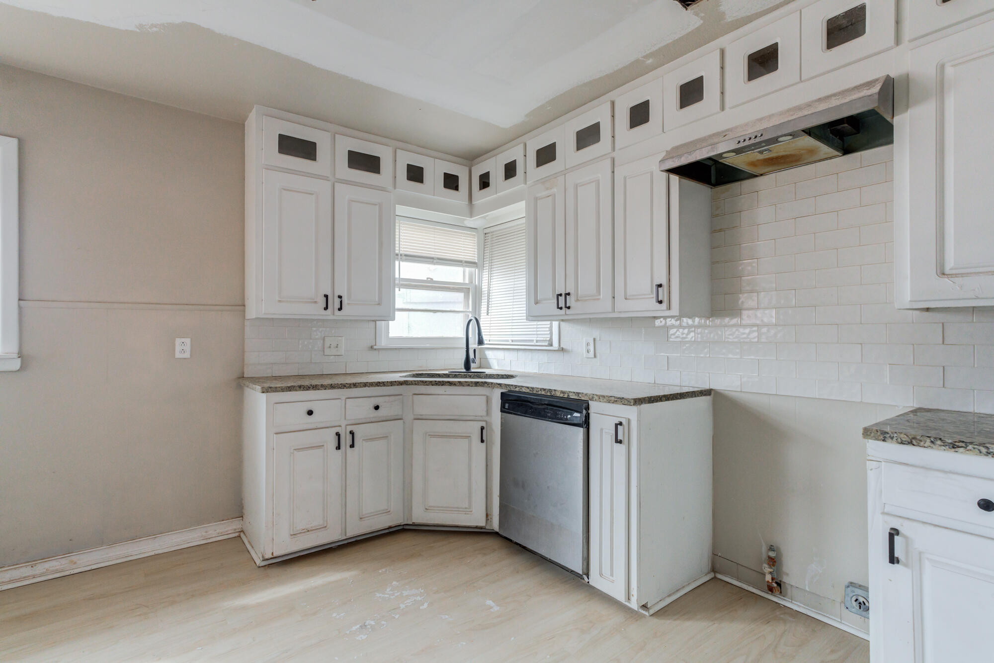 2213 33rd Street Lubbock, TX 79411 - Photo 21 of 45 DSC07556_57_58_59_60