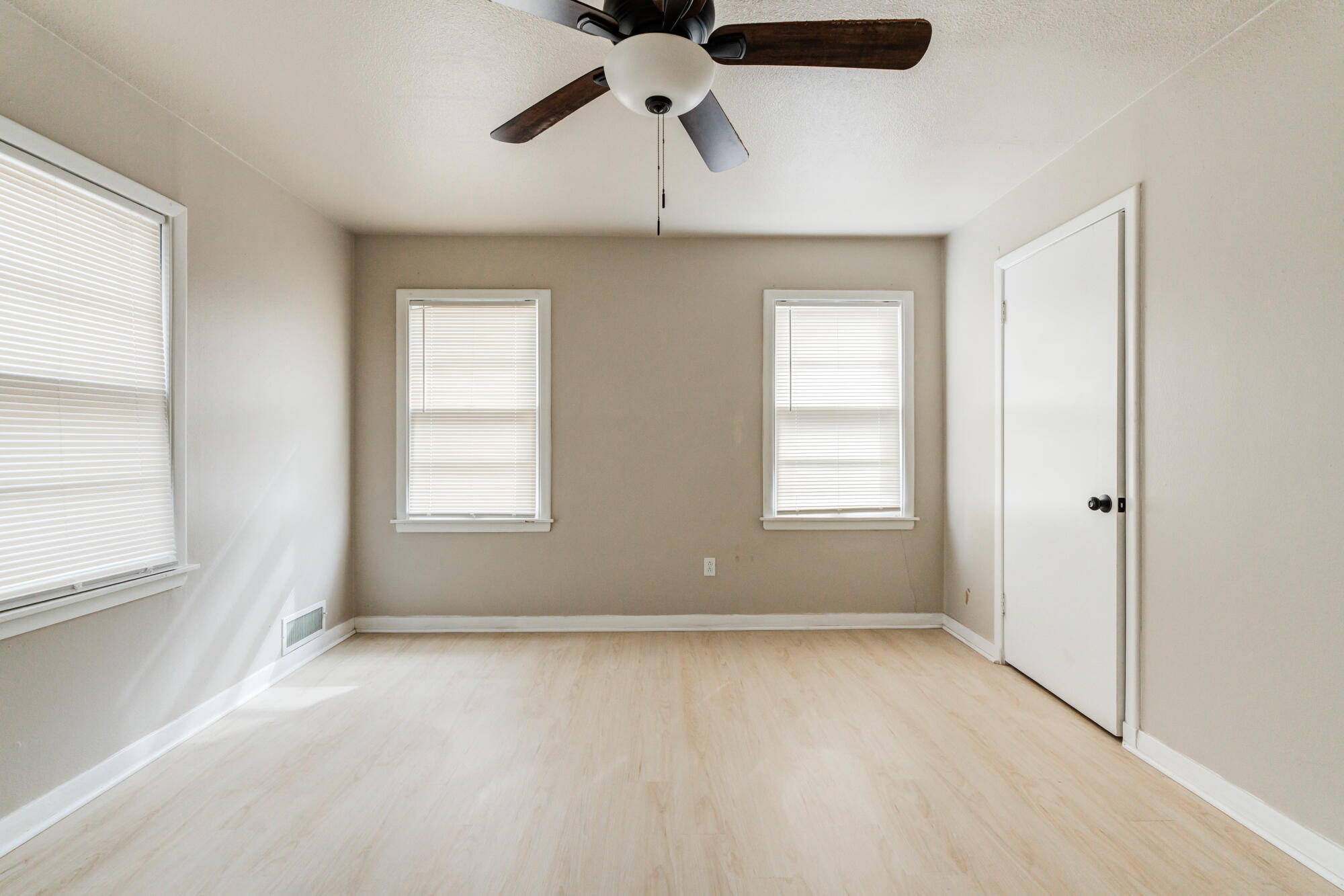 2213 33rd Street Lubbock, TX 79411 - Photo 22 of 45 DSC07481_2_3_4_5