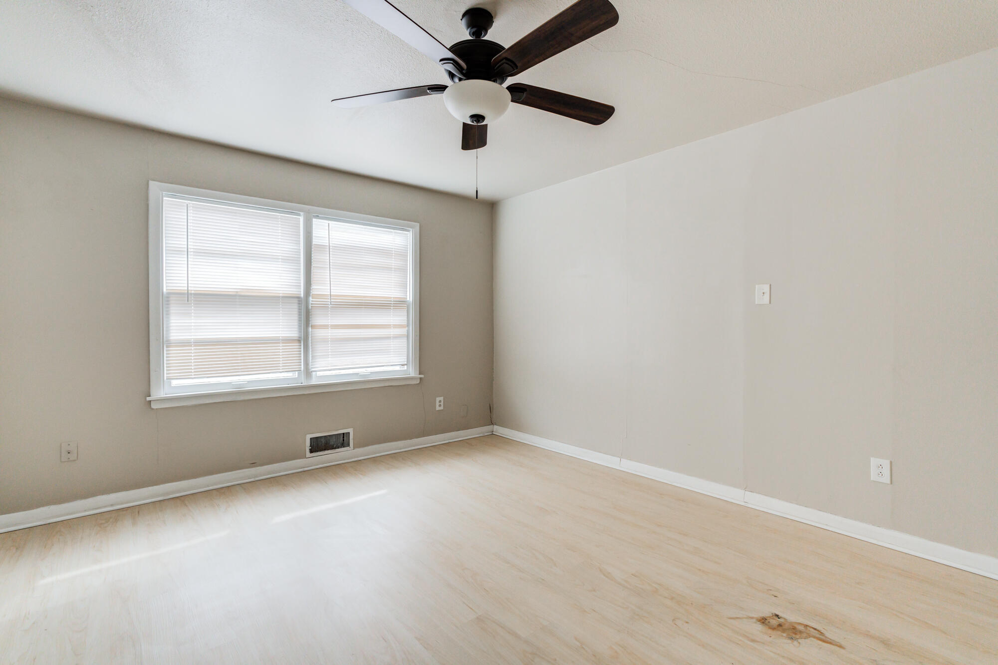 2213 33rd Street Lubbock, TX 79411 - Photo 23 of 45 DSC07491_2_3_4_5