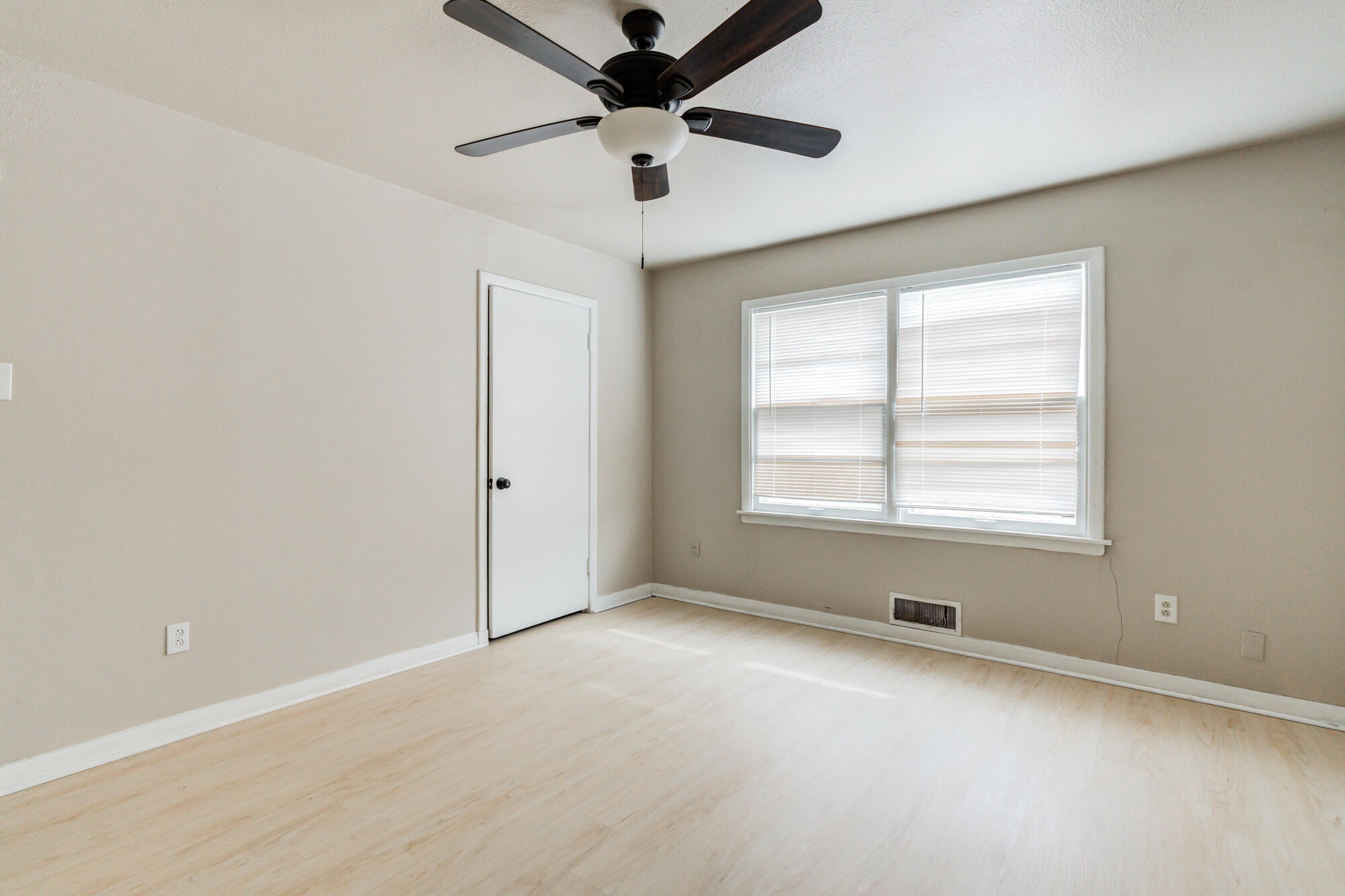 2213 33rd Street Lubbock, TX 79411 - Photo 24 of 45 DSC07496_497_498_499_500