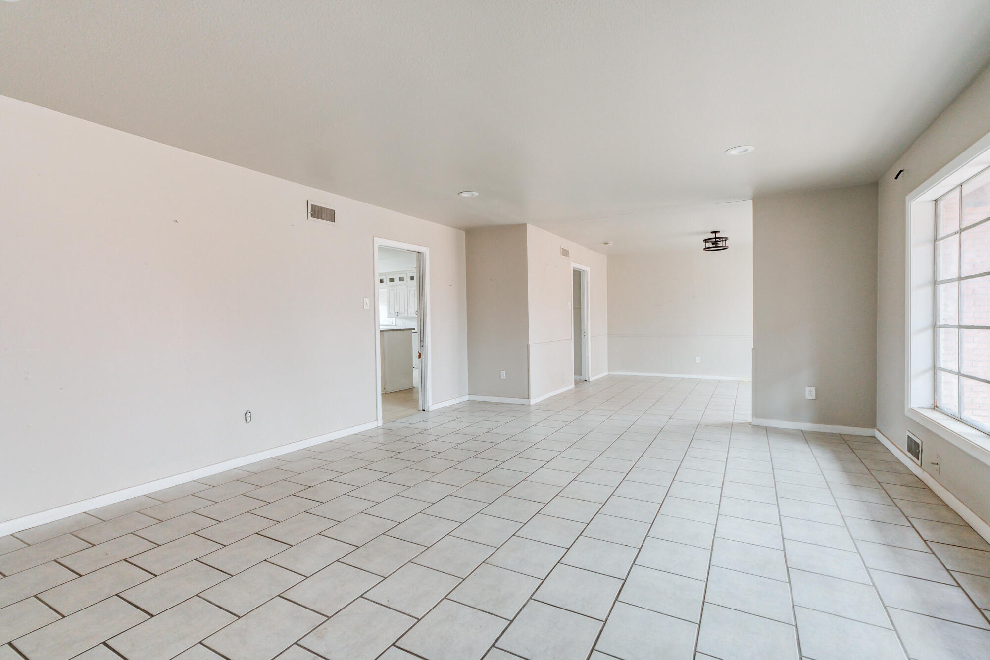 2213 33rd Street Lubbock, TX 79411 - Photo 8 of 45 DSC07436_37_38_39_40