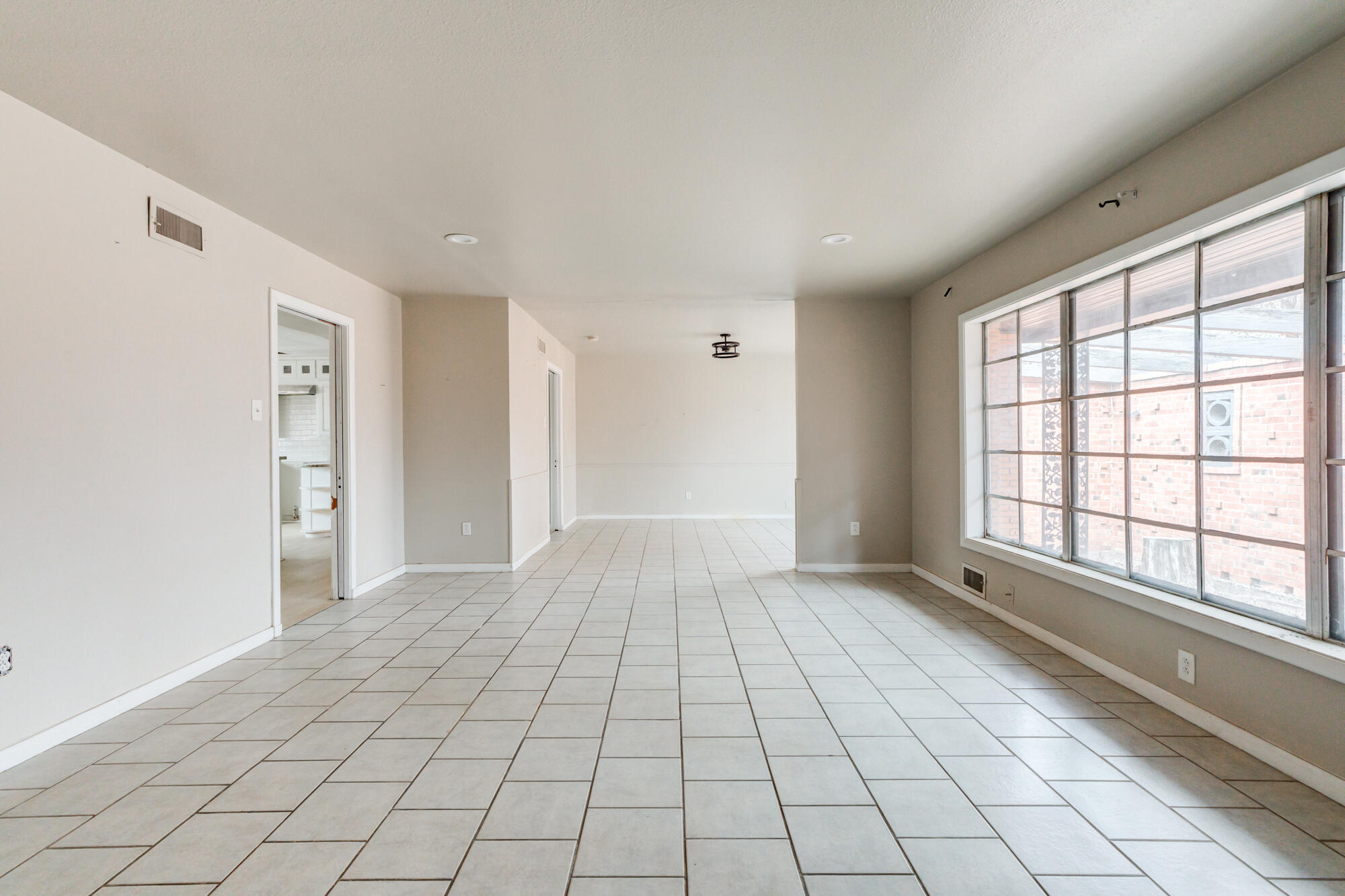 2213 33rd Street Lubbock, TX 79411 - Photo 9 of 45 DSC07441_2_3_4_5