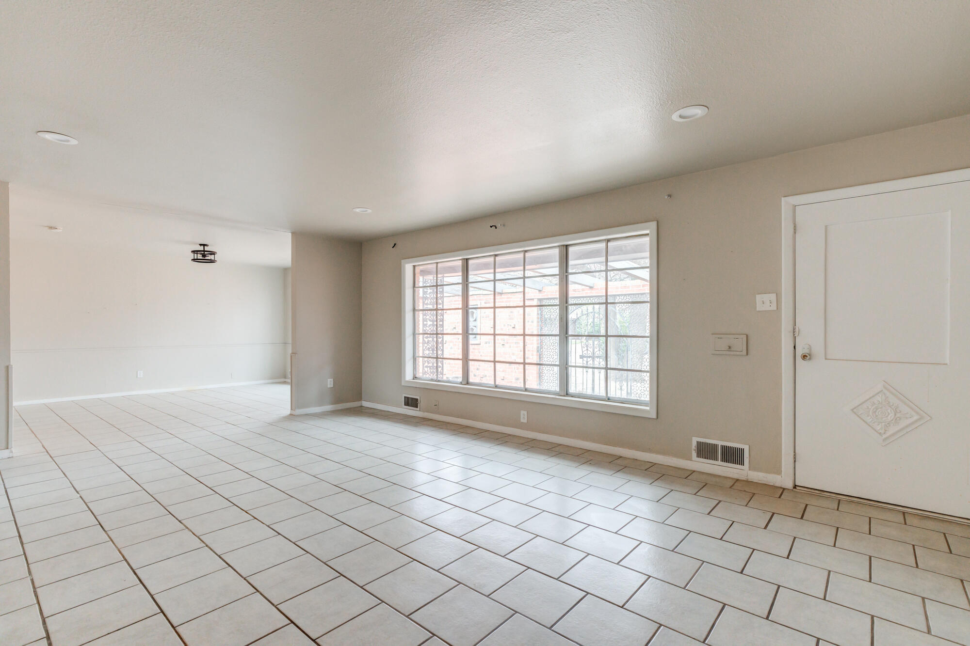 2213 33rd Street Lubbock, TX 79411 - Photo 10 of 45 DSC07446_47_48_49_50