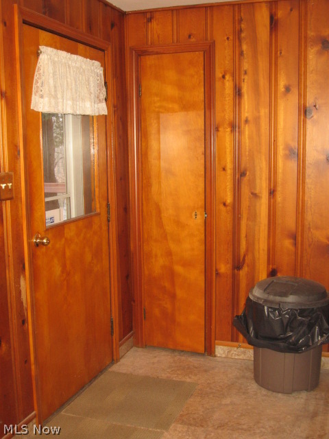 1141 Middlebury Road Kent, OH 44240 - Photo 10 of 25 BACK ENTRY OFF DECK