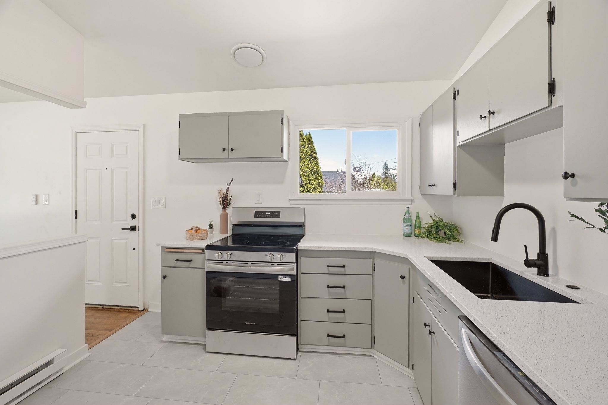 6814 North Post Street Spokane, WA 99208 - Photo 13 of 32