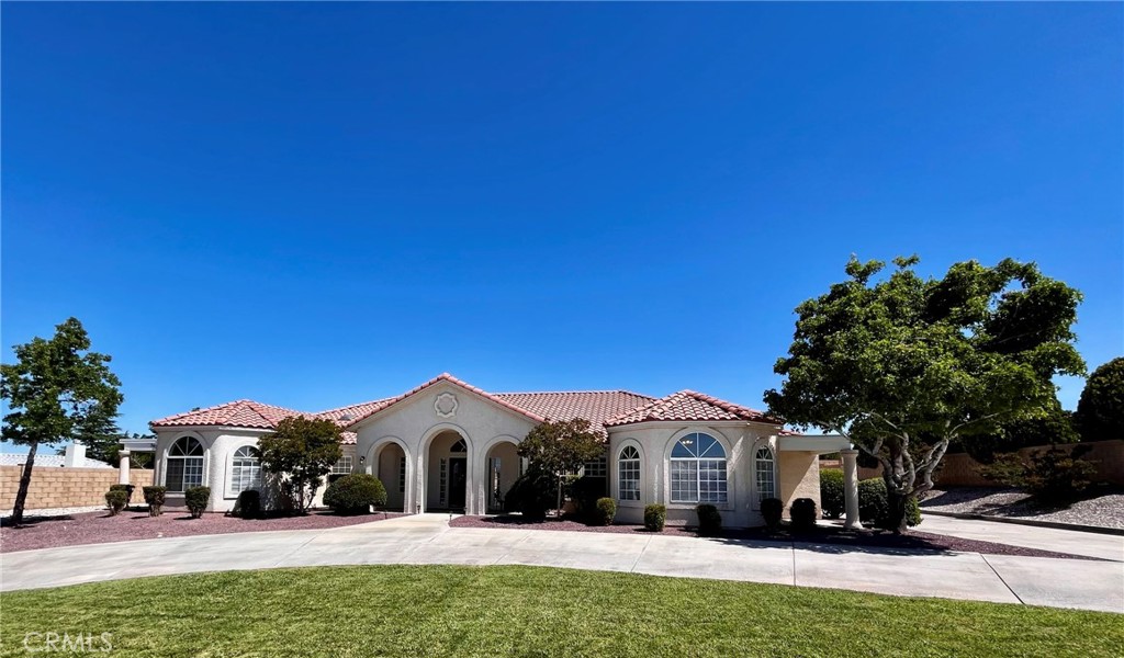 20230 Quail Run Road Apple Valley, CA 92308 - Photo 4 of 71