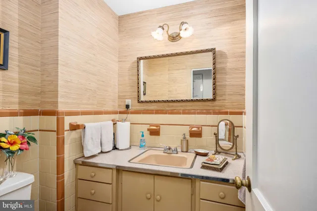 $749,900 | 1504 Augustine Avenue, Fredericksburg, VA 22401