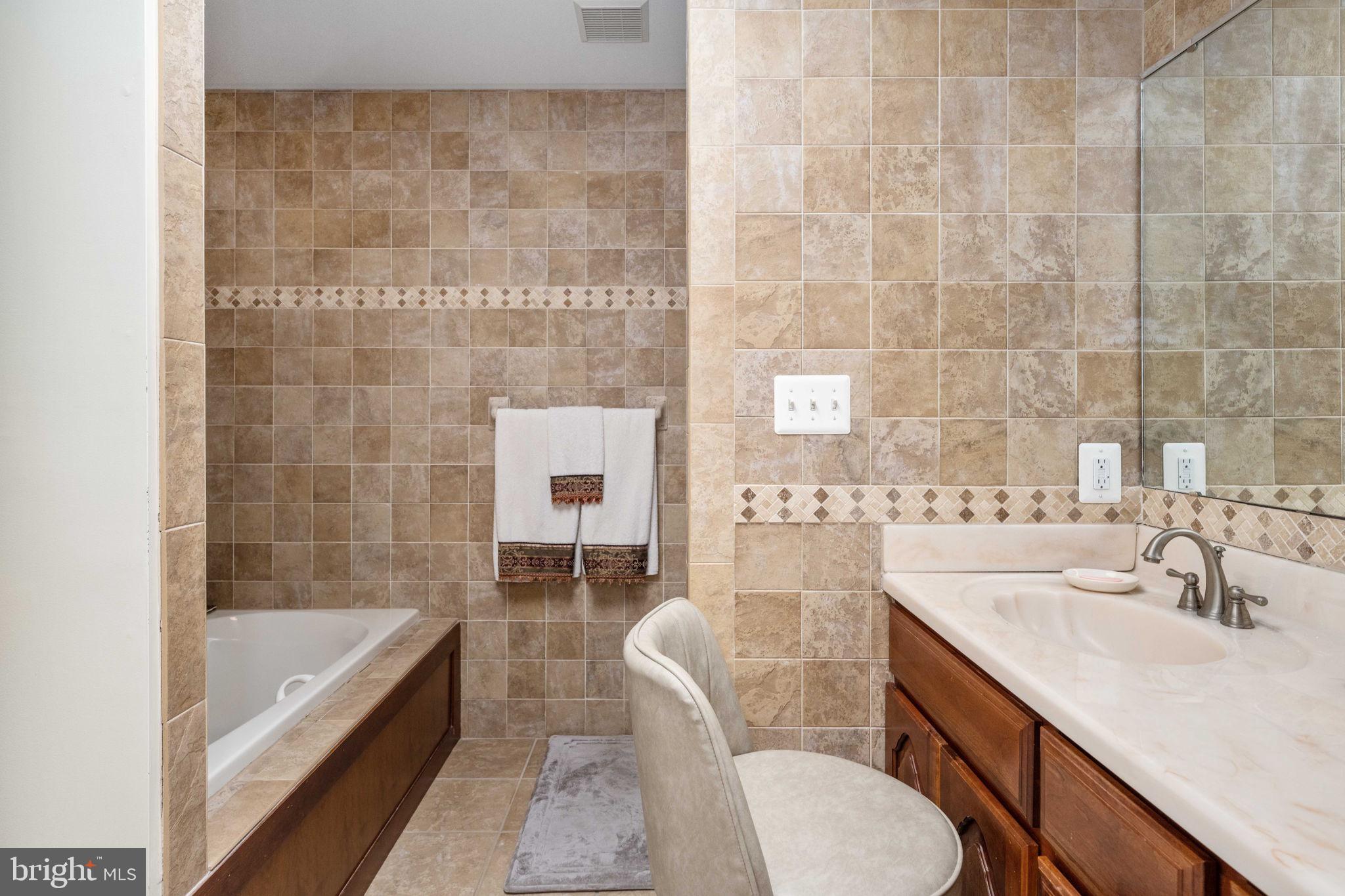 1504 Augustine Avenue Fredericksburg, VA 22401 - Photo 18 of 41 Primary Bath