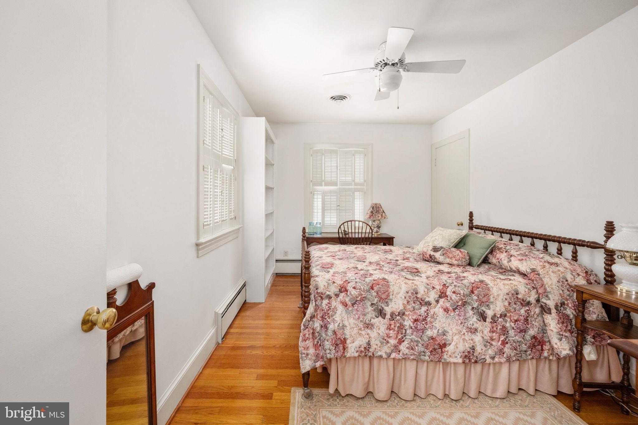 1504 Augustine Avenue Fredericksburg, VA 22401 - Photo 19 of 41 Upstairs Bedroom 1