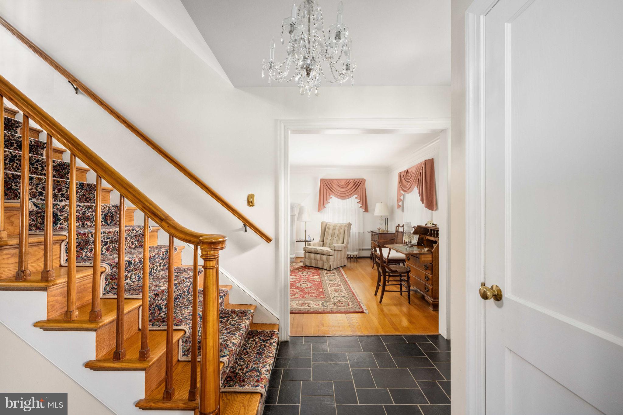 1504 Augustine Avenue Fredericksburg, VA 22401 - Photo 3 of 41