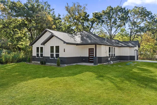 $1,945 | 150 Bandera Circle, Payne Springs, TX 75156