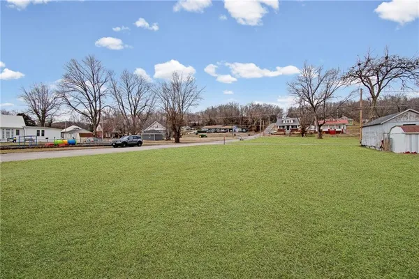 $10,000 | 701 East Broadway Street, Brunswick, MO 65236