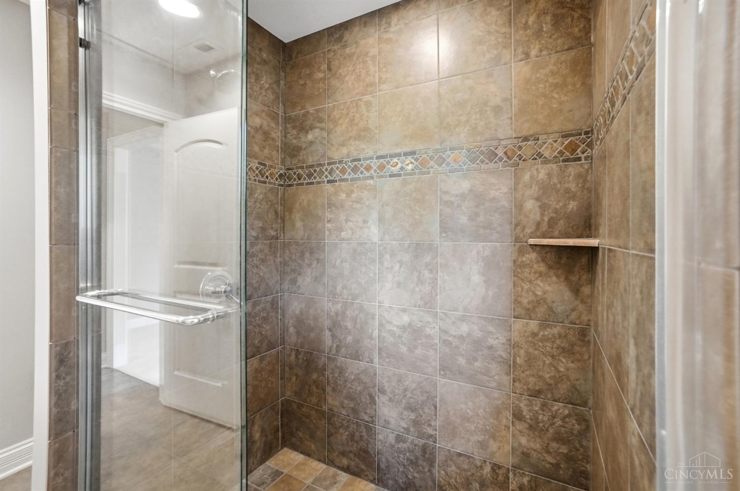 4535 Drake Road Cincinnati, OH 45243 - Photo 76 of 96