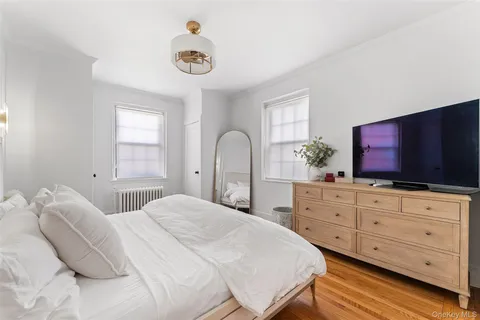 $260,000 | 840 Bronx River Road, Unit 5B, Bronxville, NY 10708