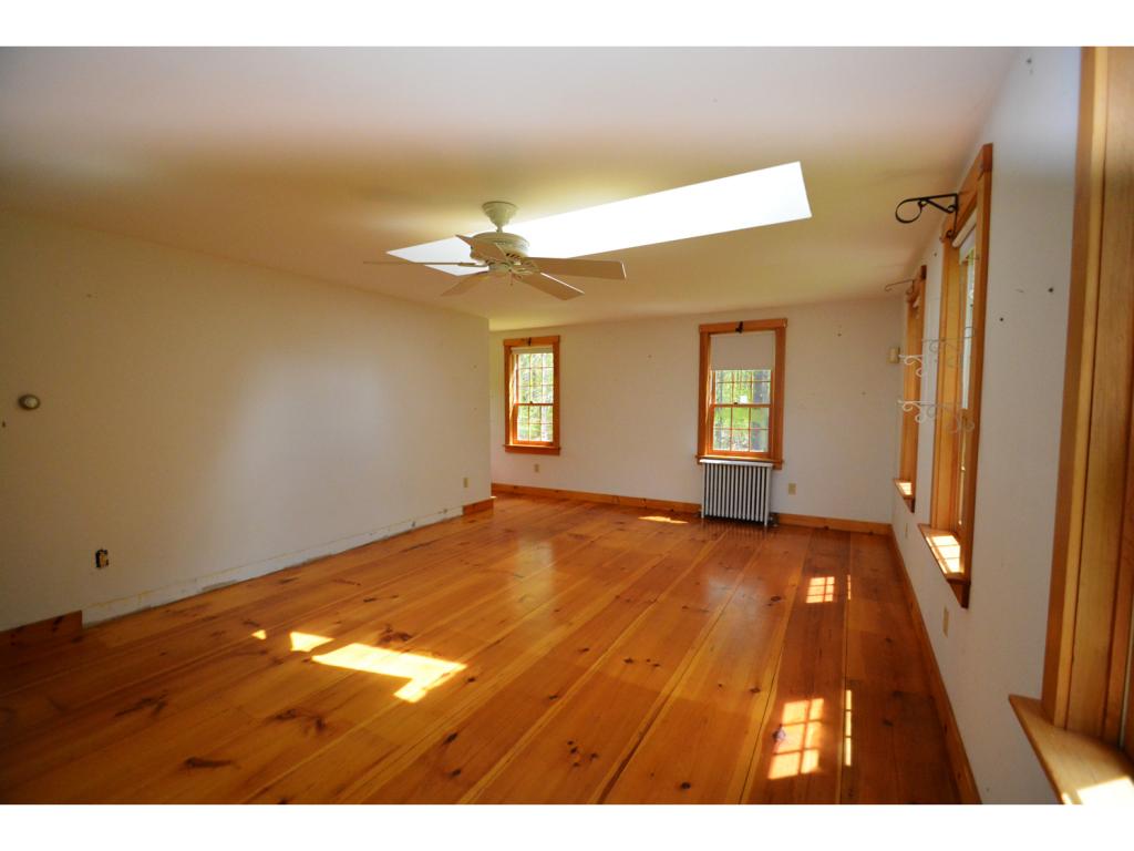 193 Hall Road Barrington, NH 03825 - Photo 7 of 36