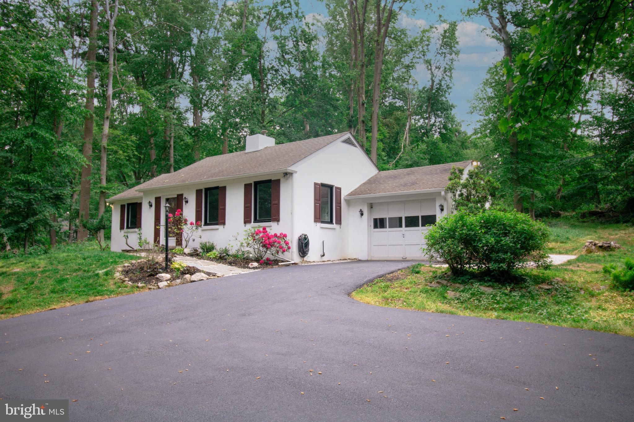 402 Worthington Road Chester Springs, PA 19425 - Photo 4 of 37 Gallery Image 4