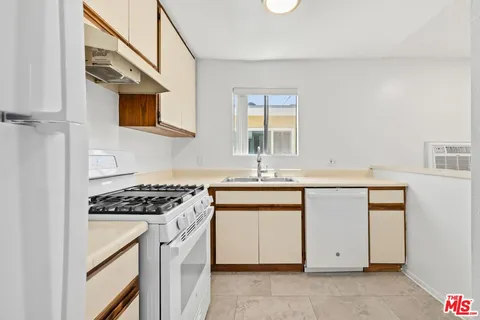 $3,500,000 | 922 North Hudson Avenue, Los Angeles, CA 90038